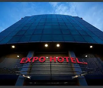 Expo Hotel بلوفديف 3*,