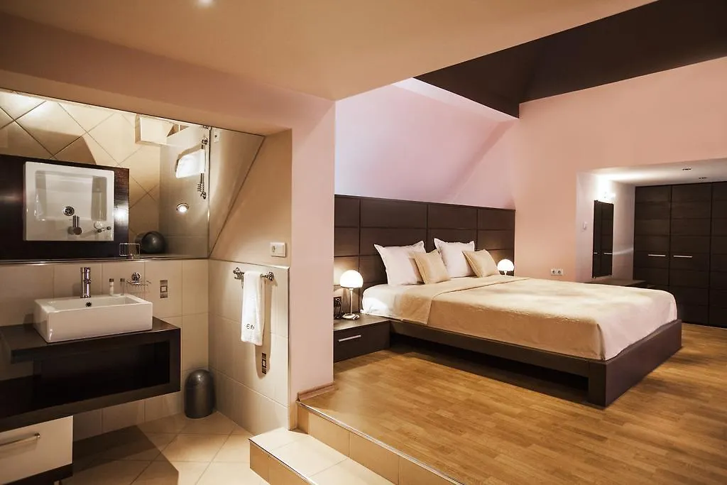 Expo Hotel بلوفديف